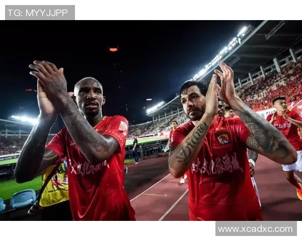 2017年上港与恒大巅峰对决回顾：激情四溢的中超经典之战