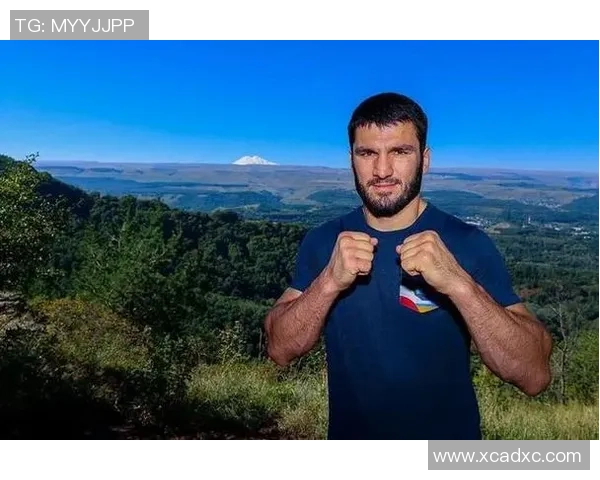 佐藤嘉洋与小比的巅峰对决谁将成为拳击界的新王者 佐藤嘉洋与小比的巅峰对决谁将成为拳击界的新王者